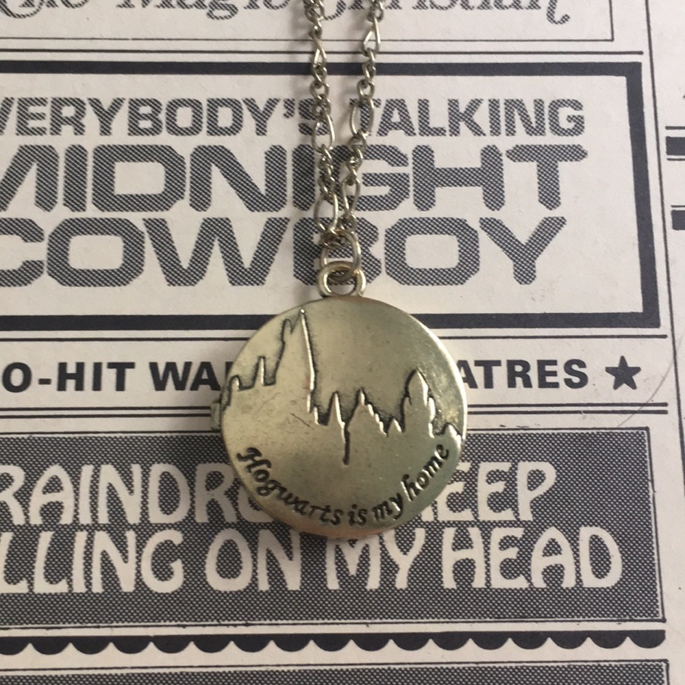 Hot Topic Harry Potter locket